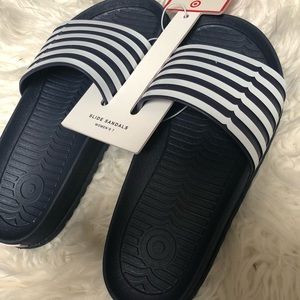 Hunter for target slides